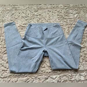 Lululemon. Rare tie dye wunder under leggings. Light blue color.